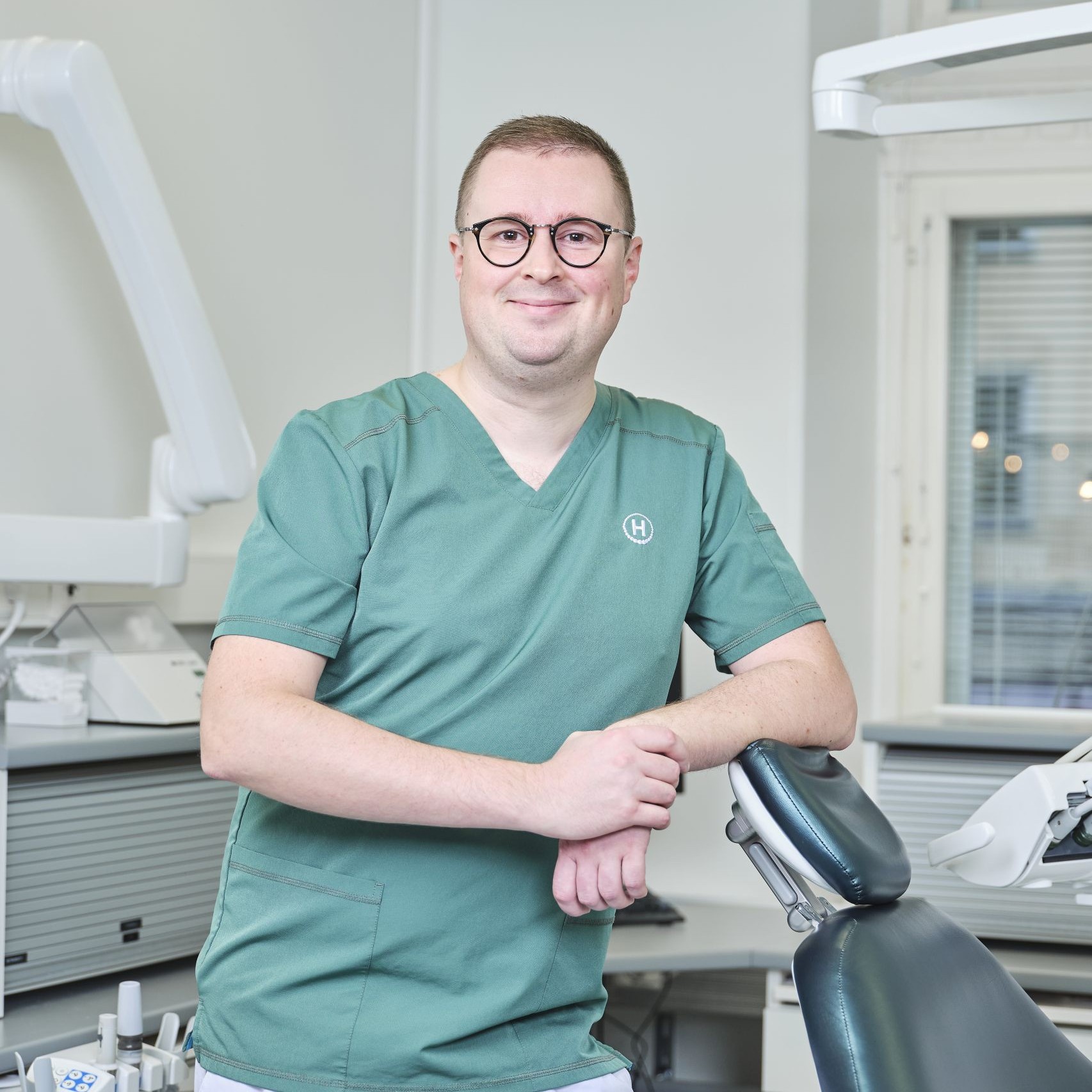 Hammassärkyyn saat apua Tampereella Hammaslääkäriasema Helmiäisestä